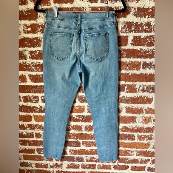 Banana Republic distressed skinny jeans - Picture 4 of 5